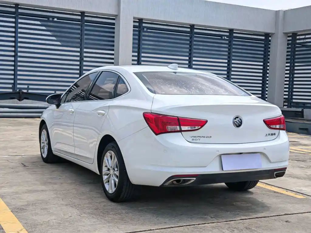 Buick Verano — миниатюра 5