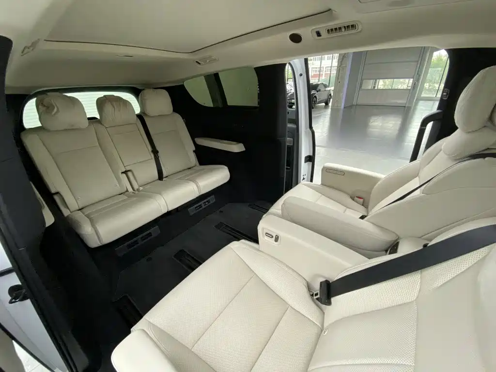 Li Auto Li MEGA — миниатюра 32