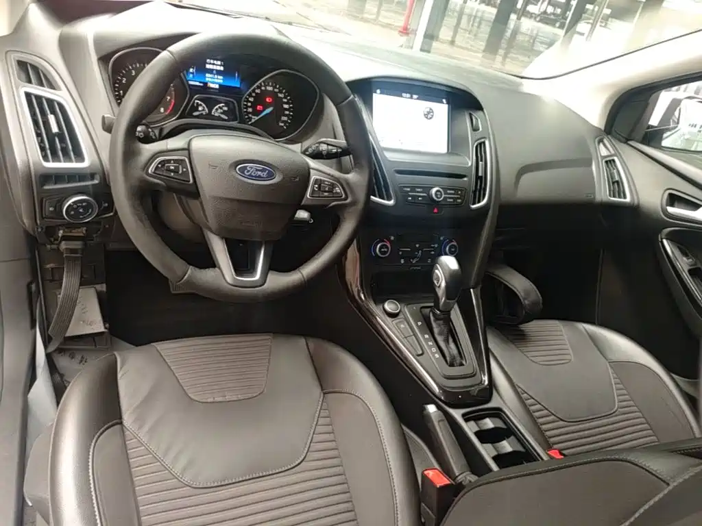 Ford Focus — миниатюра 10