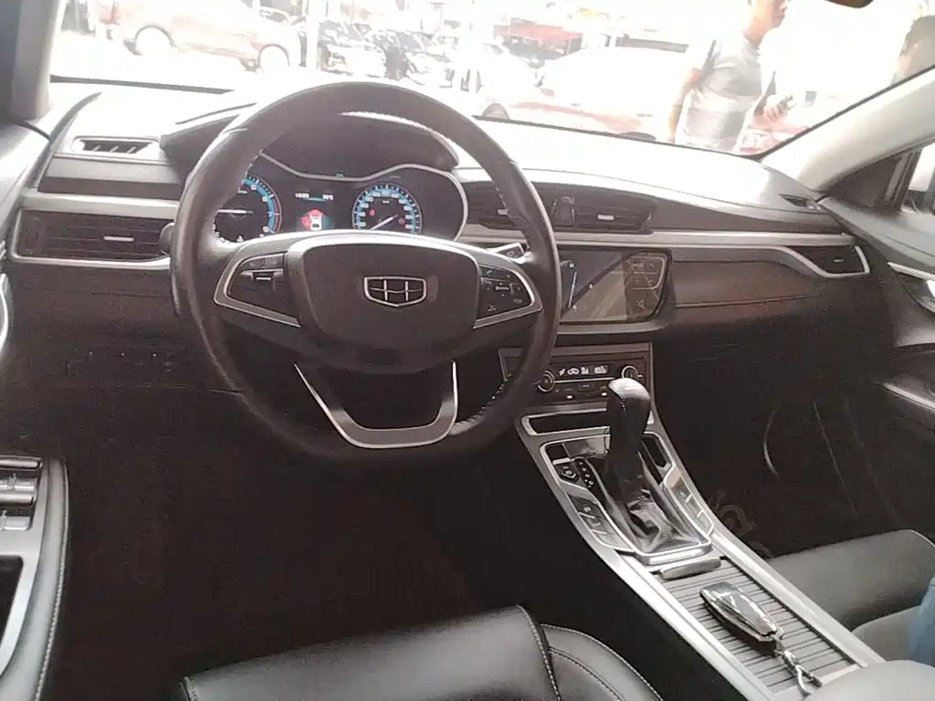 Geely Emgrand — миниатюра 11