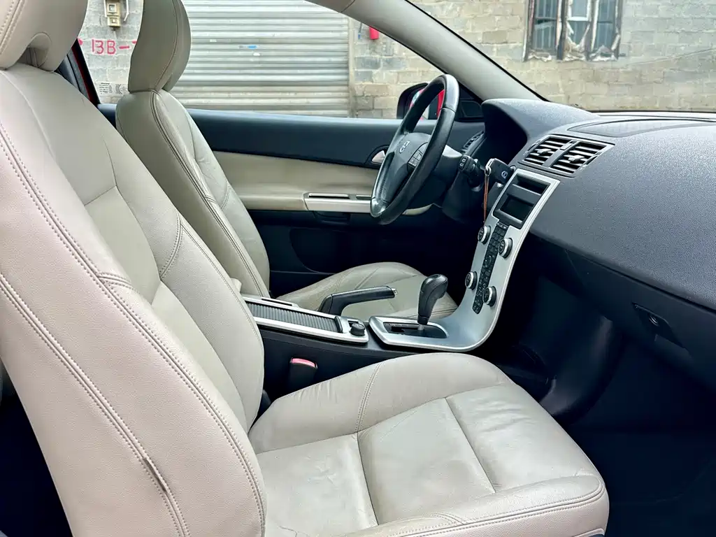 Volvo C30 — миниатюра 10