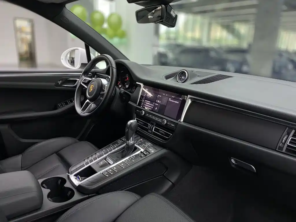 Porsche Macan — миниатюра 20