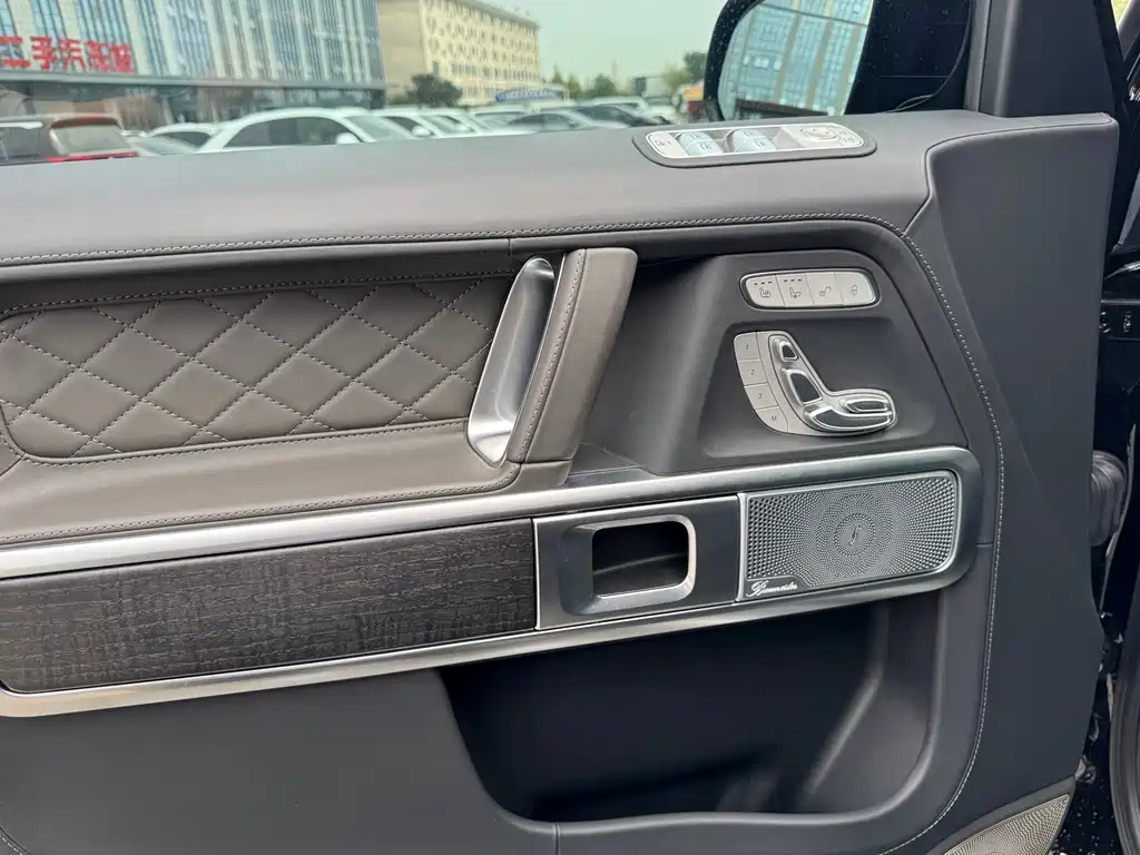 Mercedes-Benz G-Class — миниатюра 13