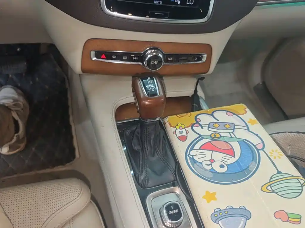 Volvo XC90 — миниатюра 14