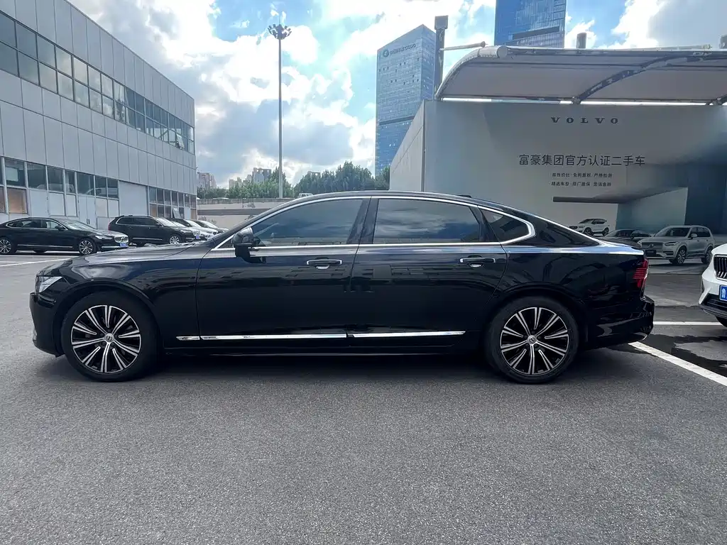 Volvo S90 — миниатюра 2