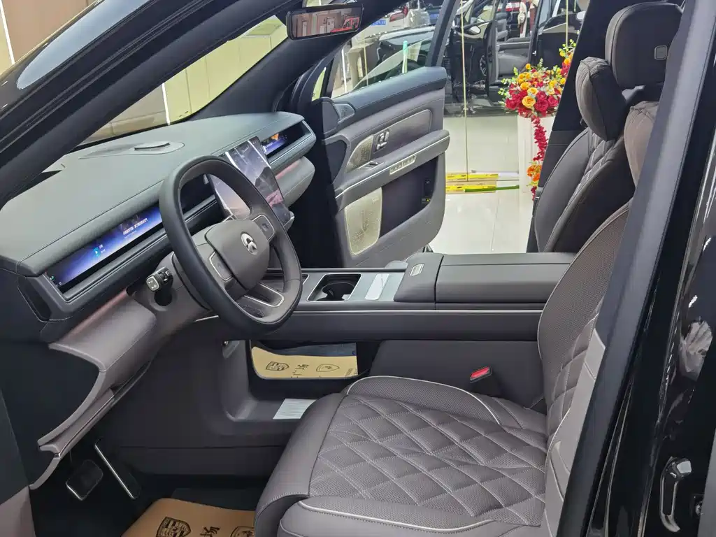 NIO ES8 2026 мест Executive Luxury