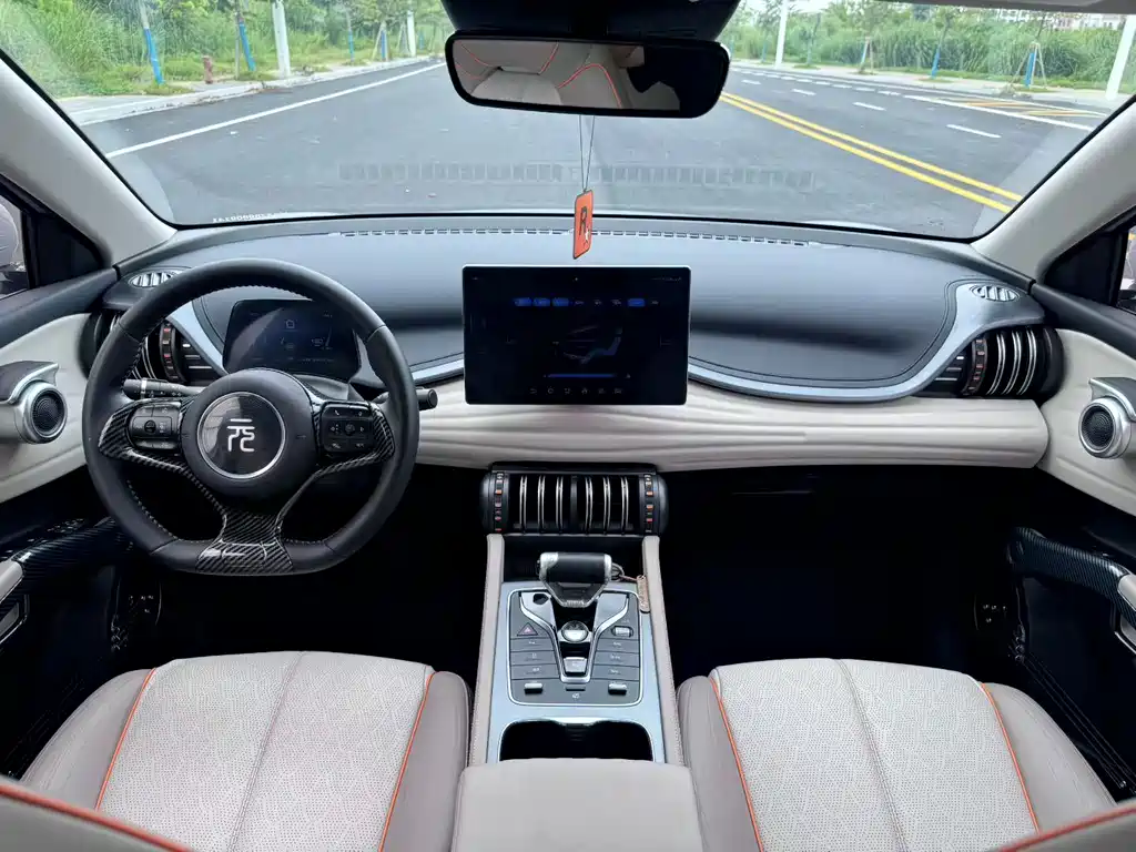BYD Yuan Plus — миниатюра 8