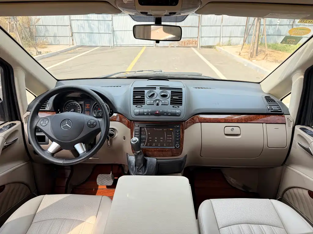 Mercedes-Benz Viano — миниатюра 13