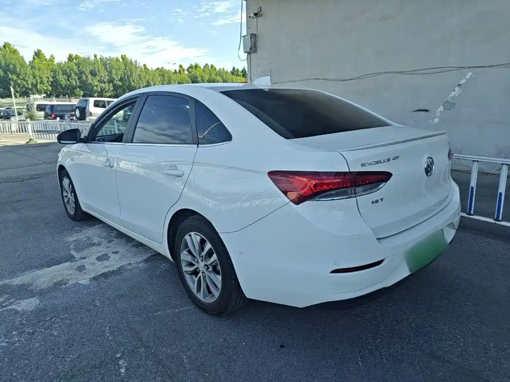 Buick Excelle — миниатюра 5