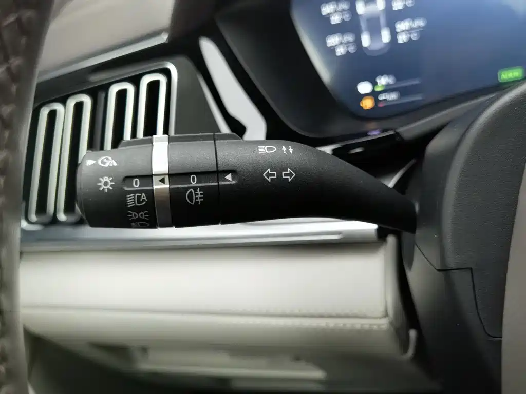 BYD PLUS New Energy — миниатюра 21
