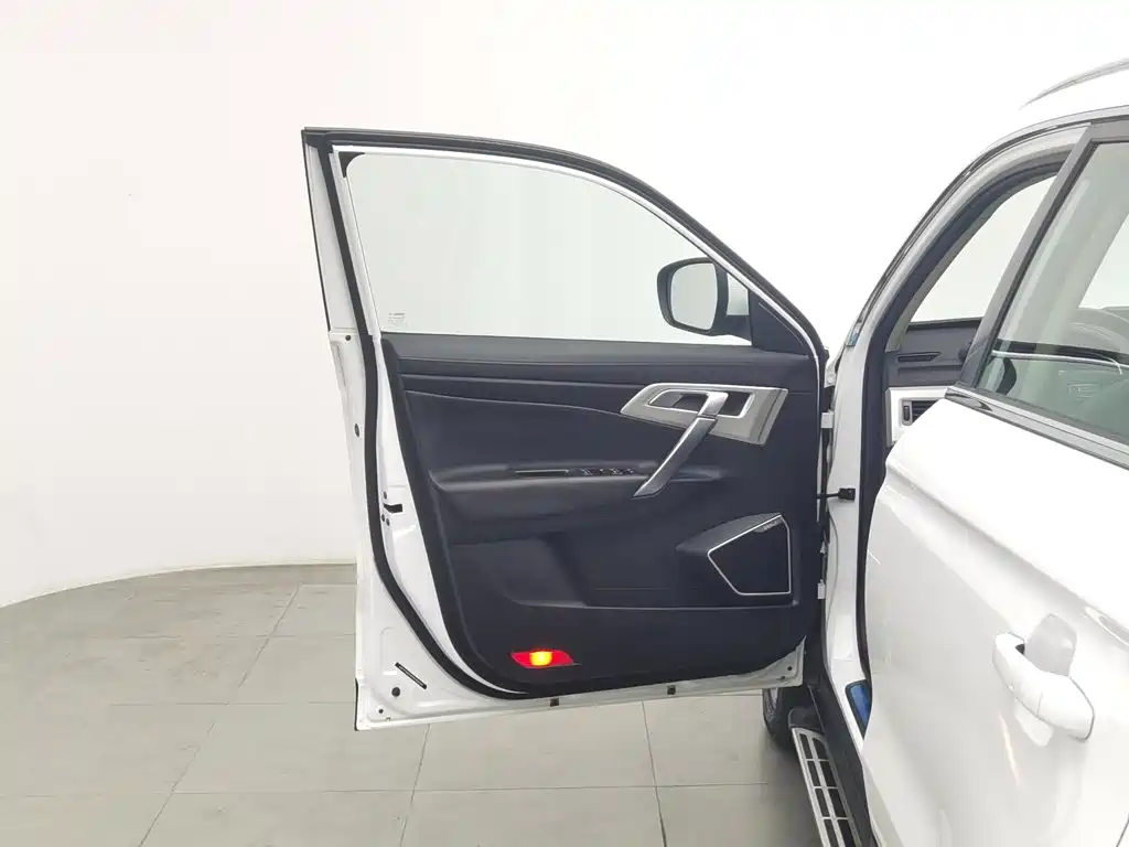 Geely Boyue — миниатюра 8