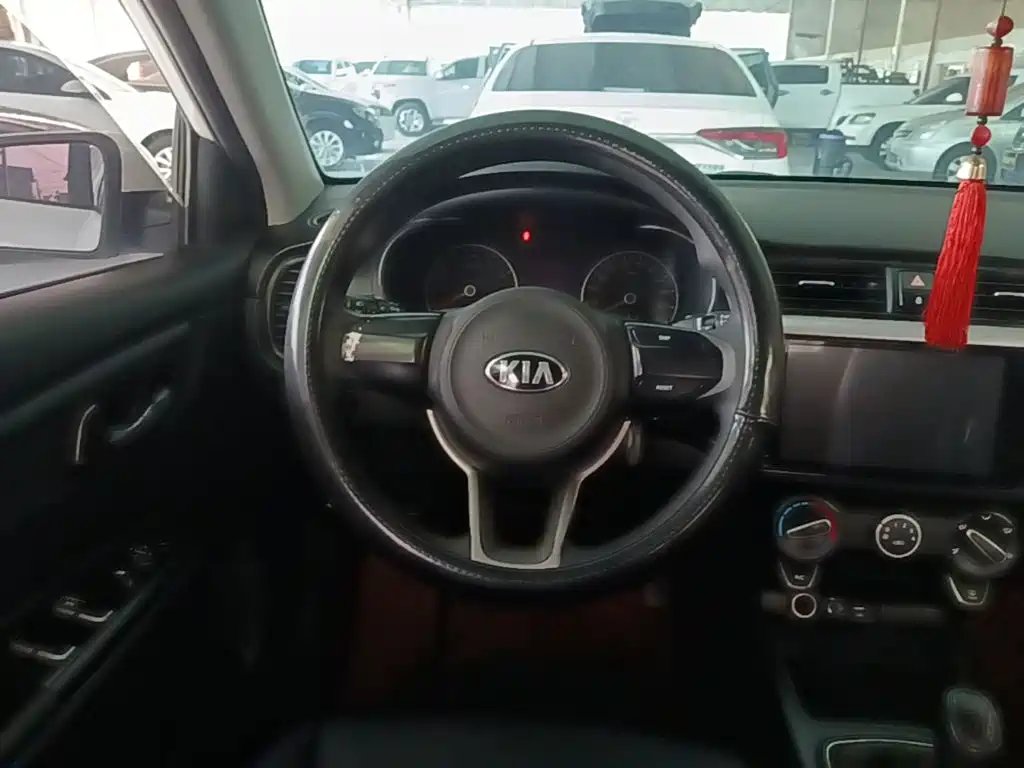 Kia K2 — миниатюра 11