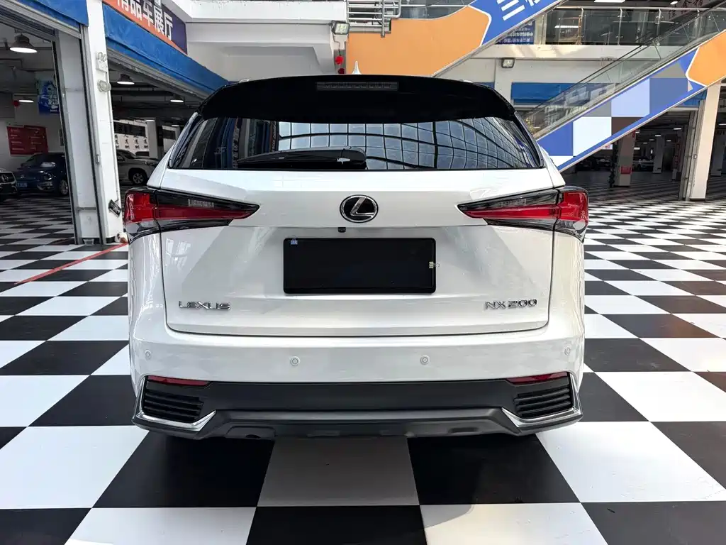 Lexus NX — миниатюра 18