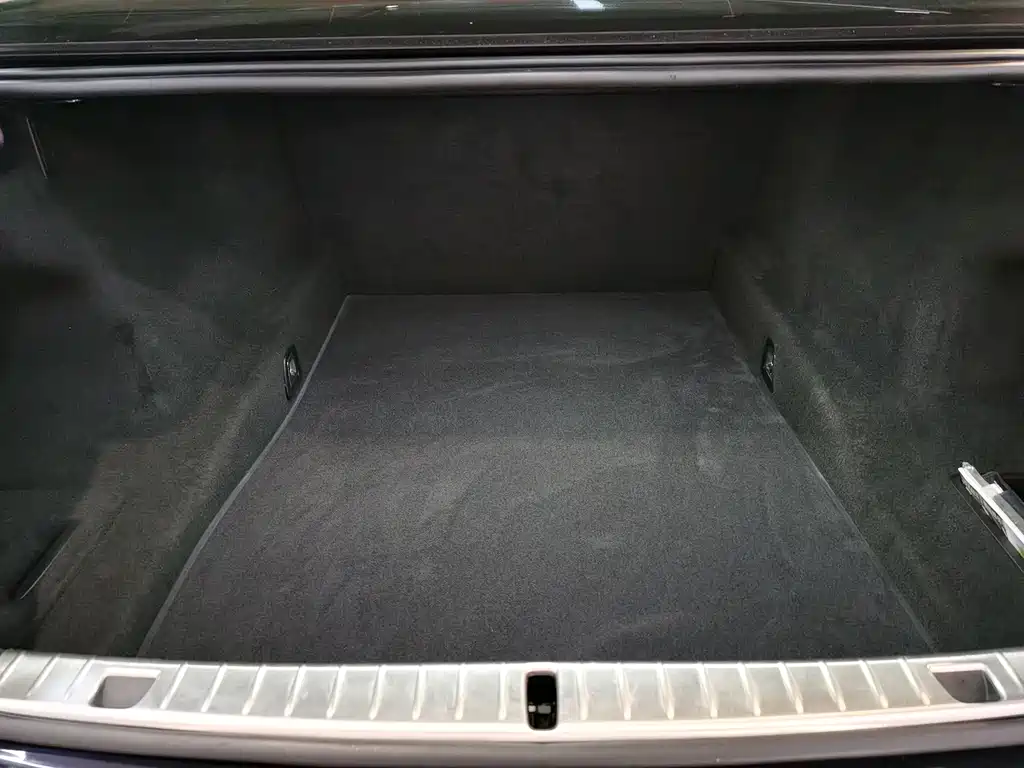 BMW 7 Series — миниатюра 15