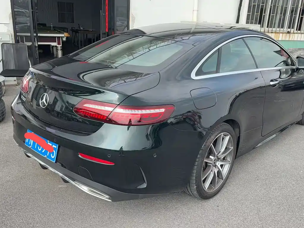 Mercedes-Benz E-Class (Import) — миниатюра 3