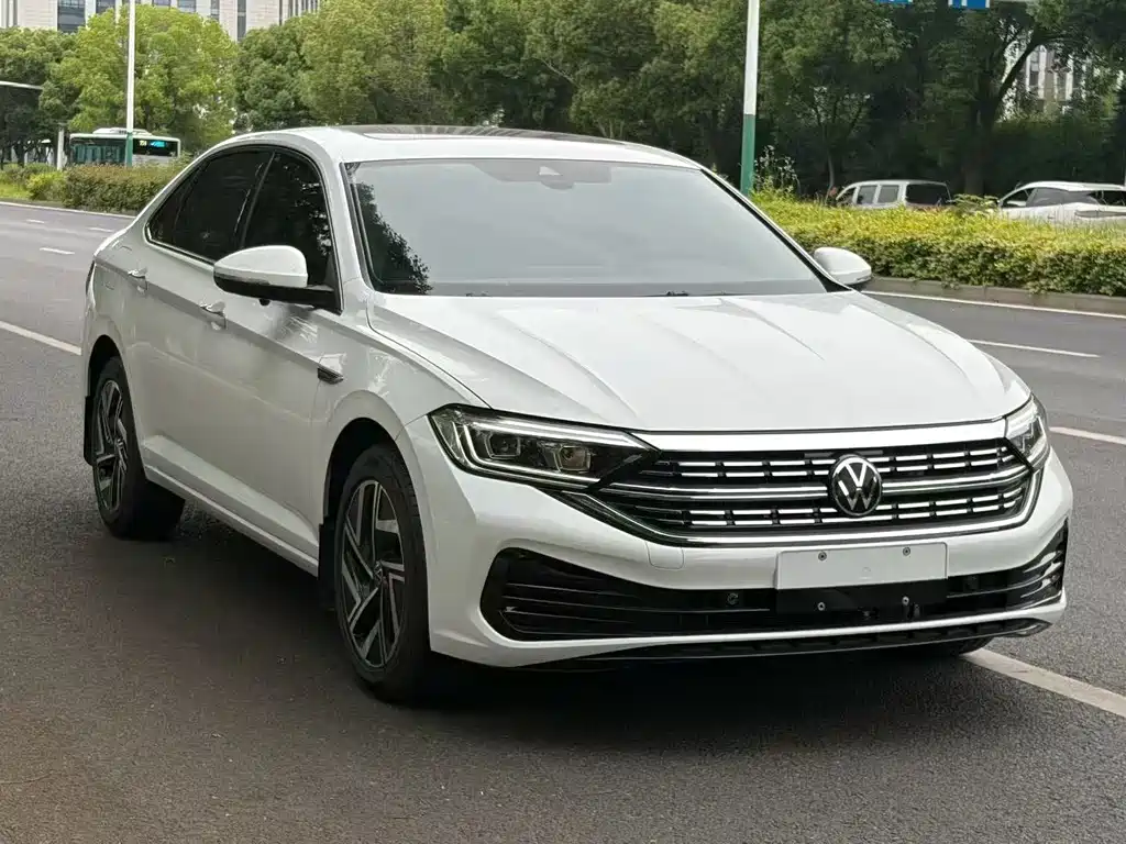Volkswagen Sagitar 2024