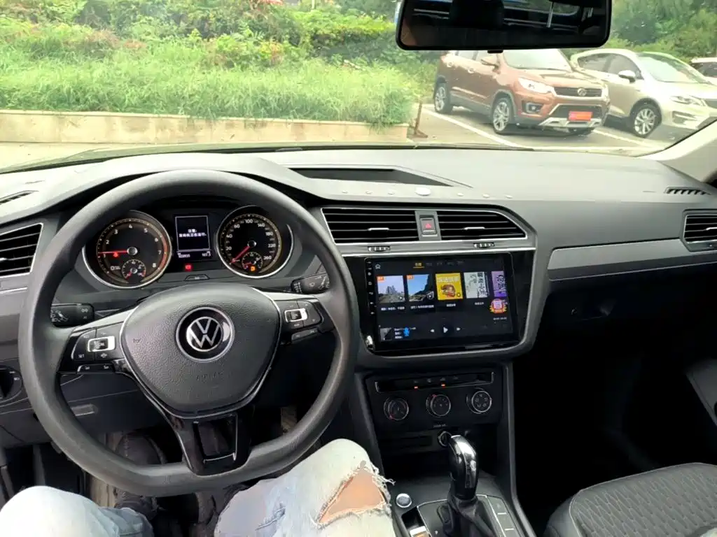 Volkswagen Tiguan L — миниатюра 10