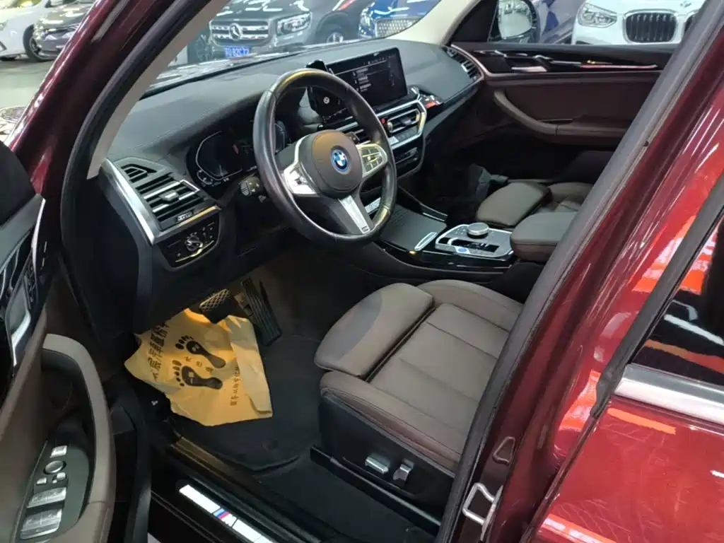 BMW iX3 — миниатюра 16