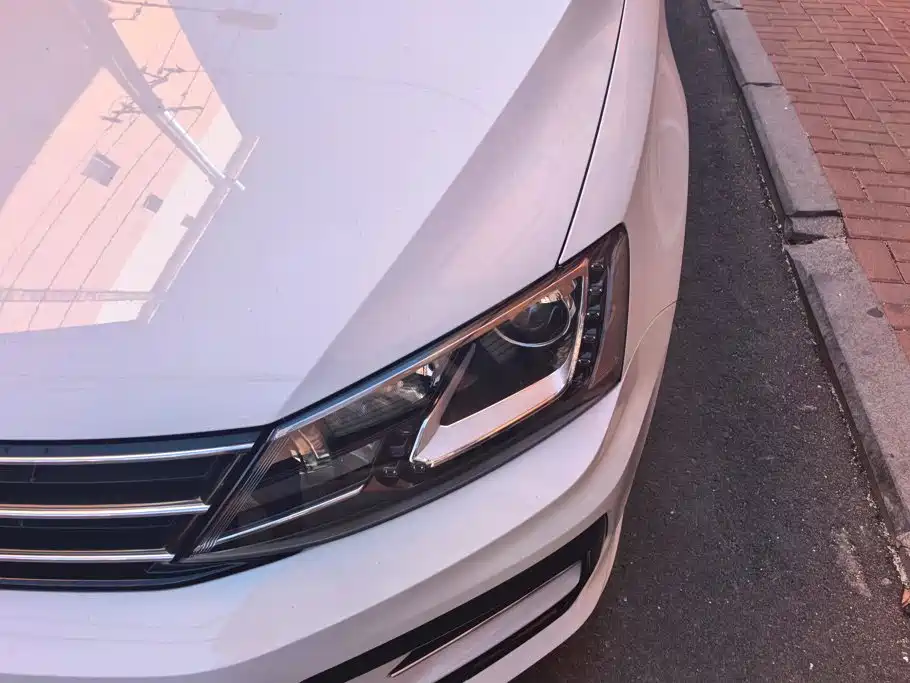 Volkswagen Sagitar — миниатюра 5