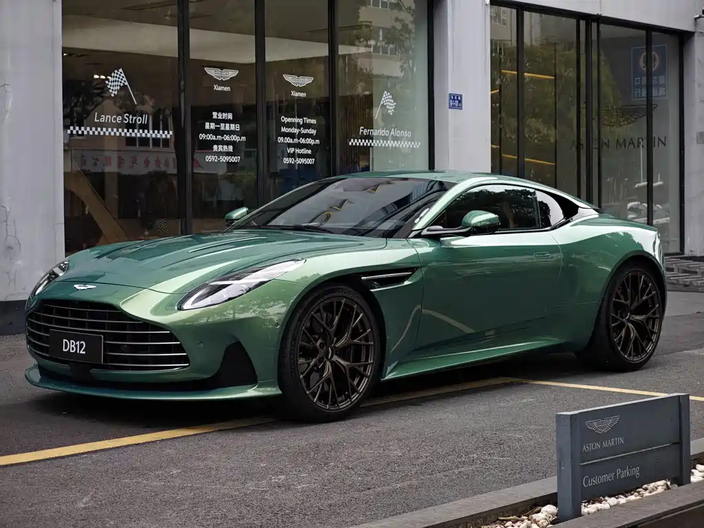 Aston Martin DB12 2023 4.0T V8 Coupe