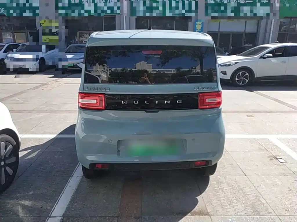 Wuling MINIEV — миниатюра 6