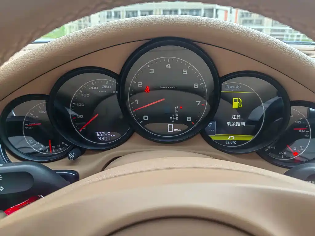 Porsche Panamera — миниатюра 8