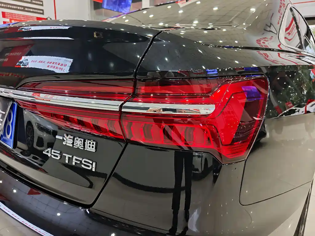 Audi A6L — миниатюра 12