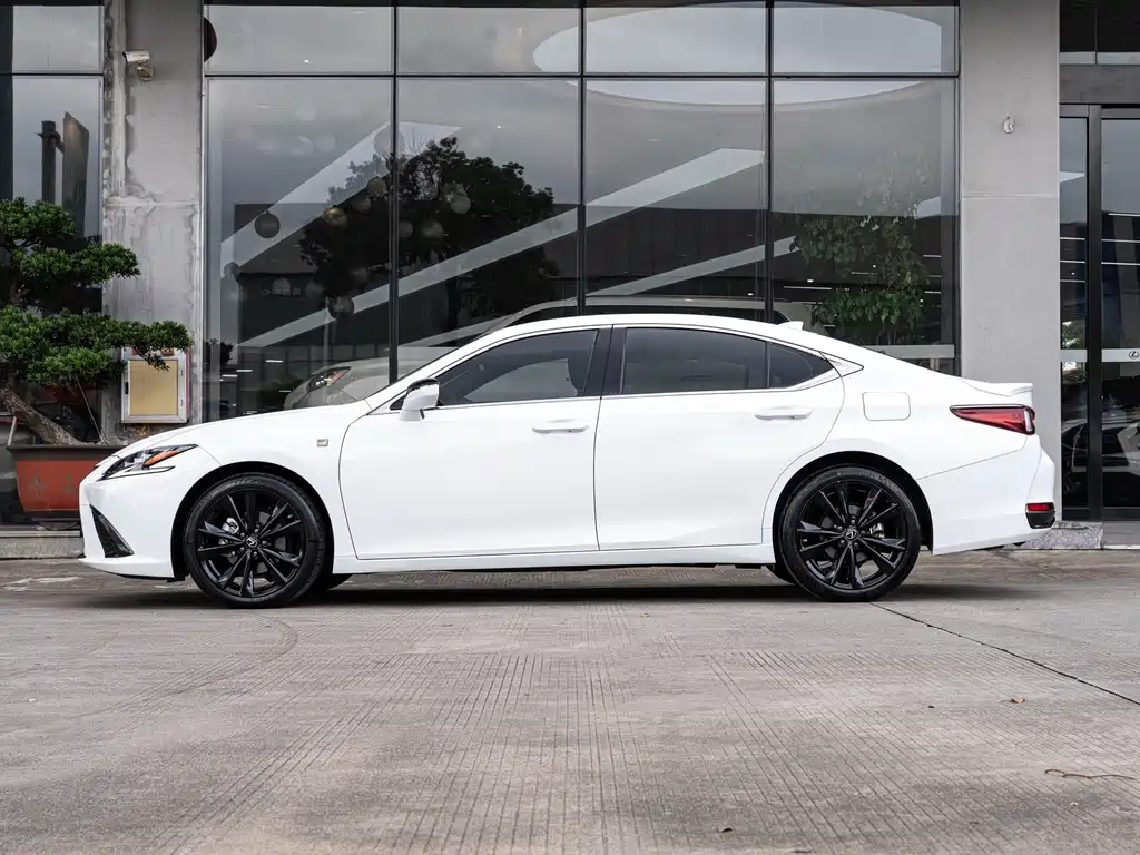 Lexus ES — миниатюра 4