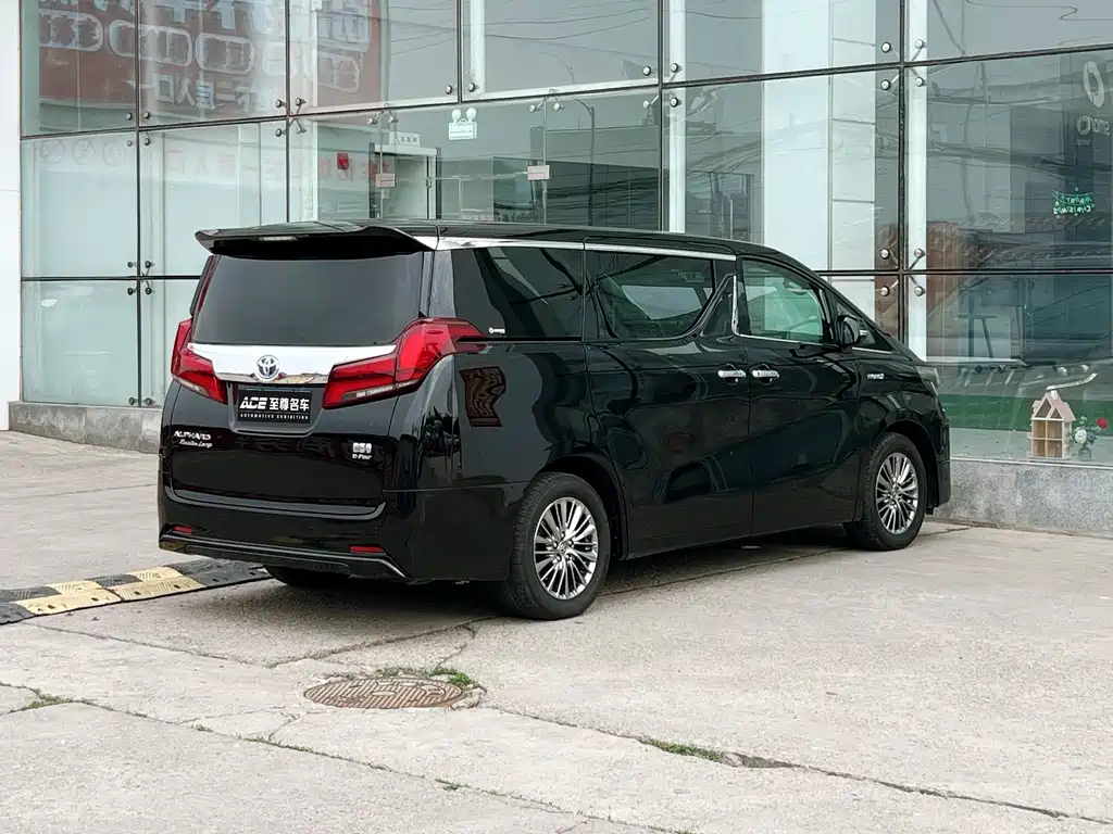 Toyota Alphard 2019 2.5L Luxury