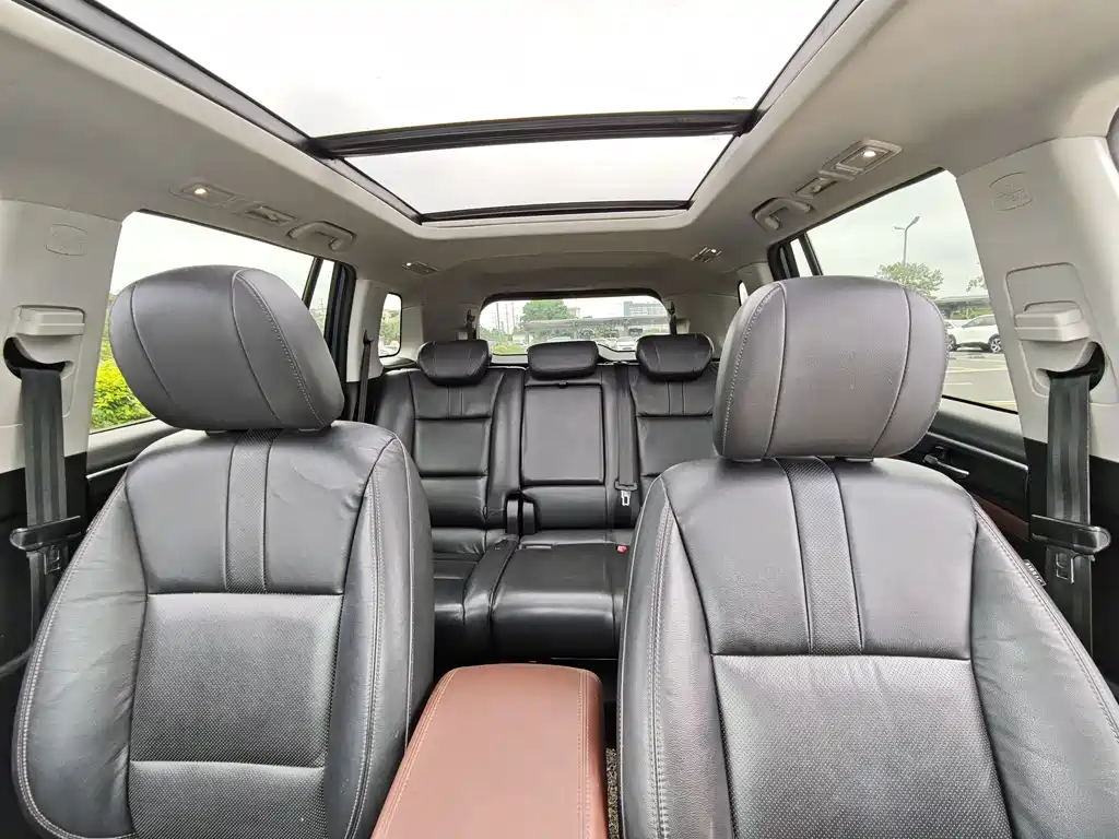 GAC GS8 2017 320T Luxury Smart Connect ( мест)