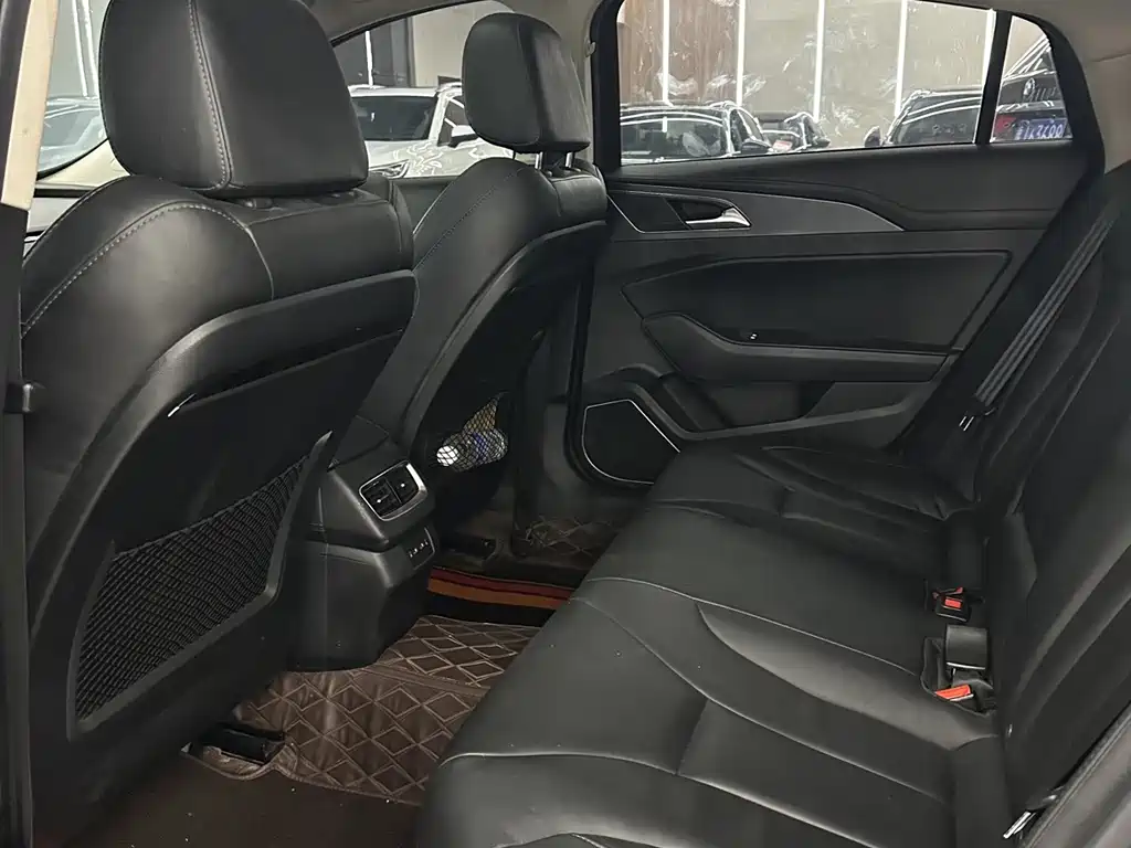 Hongqi Hongqi H5 — миниатюра 5