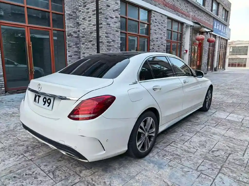 Mercedes-Benz C-Class — миниатюра 9