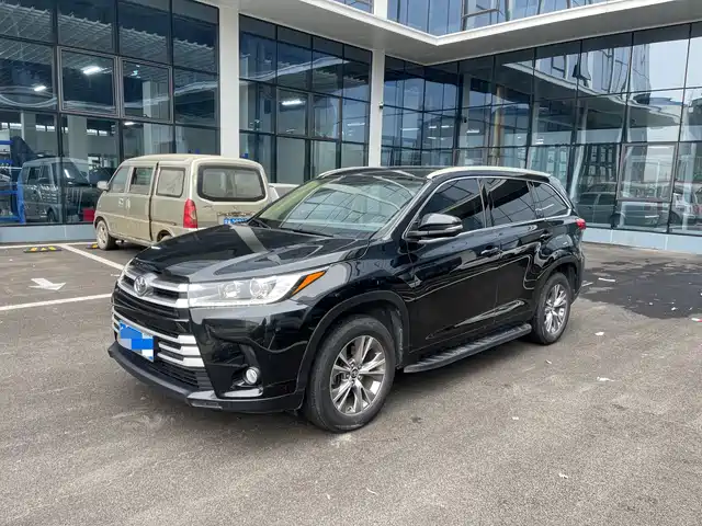 TOYOTA HIGHLANDER