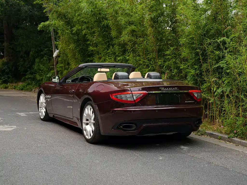 Maserati GranCabrio — миниатюра 7