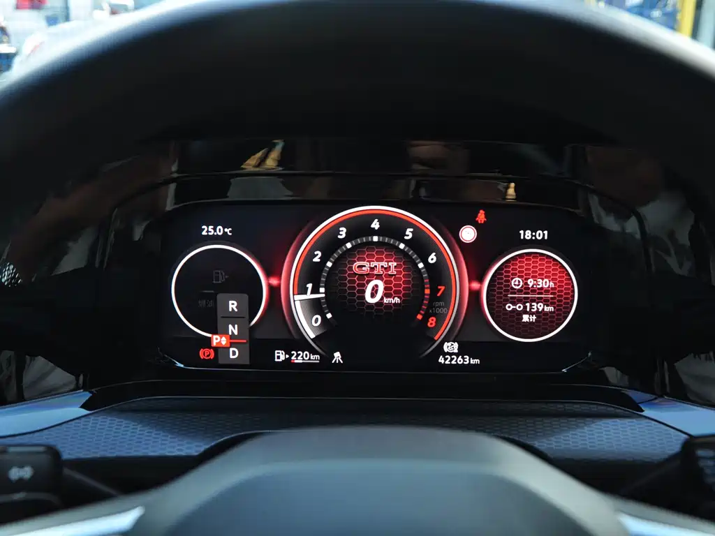 Volkswagen Golf GTI — миниатюра 12