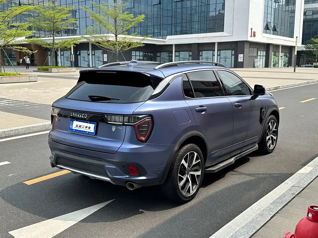 Lynk & Co 01 — миниатюра 4