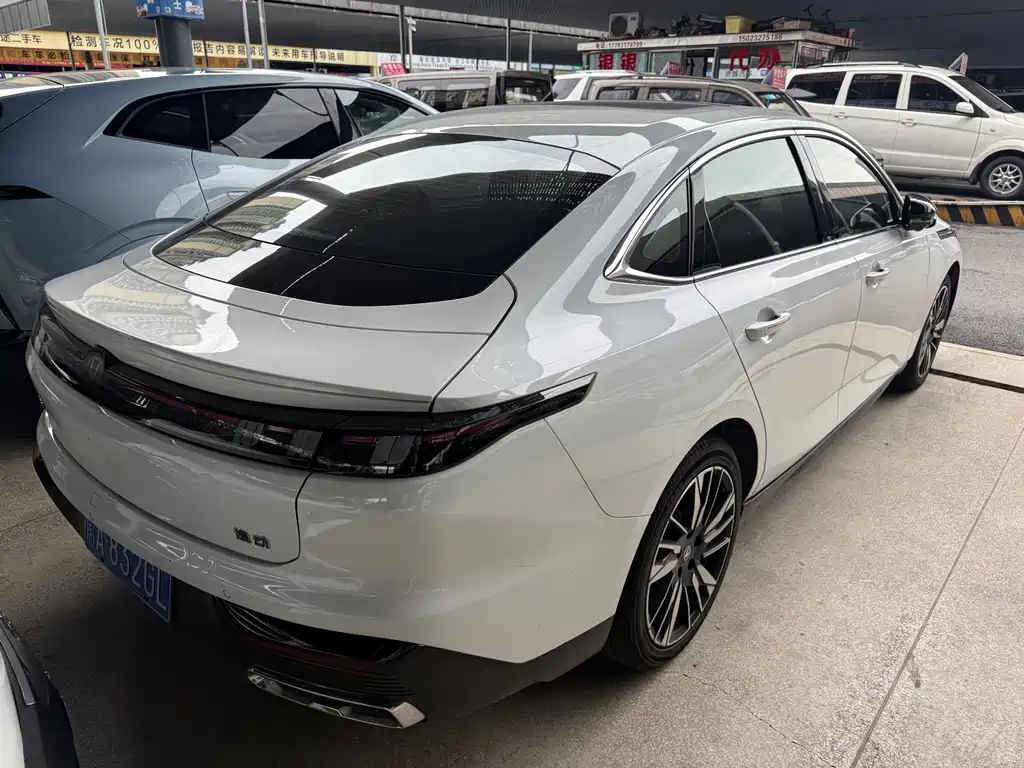 Changan Eado — миниатюра 3