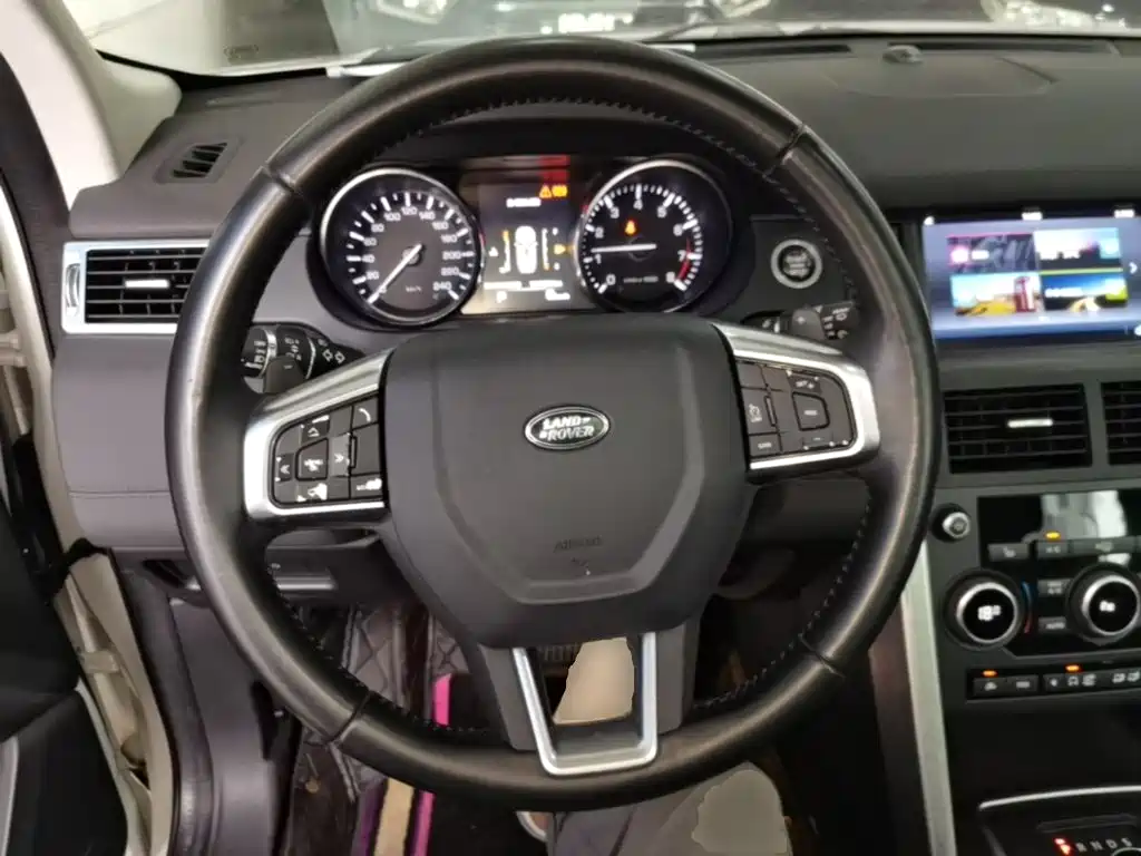 Land Rover Discovery Sport — миниатюра 11