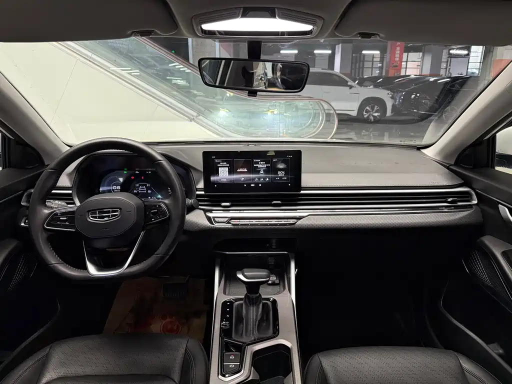 Geely Emgrand — миниатюра 12