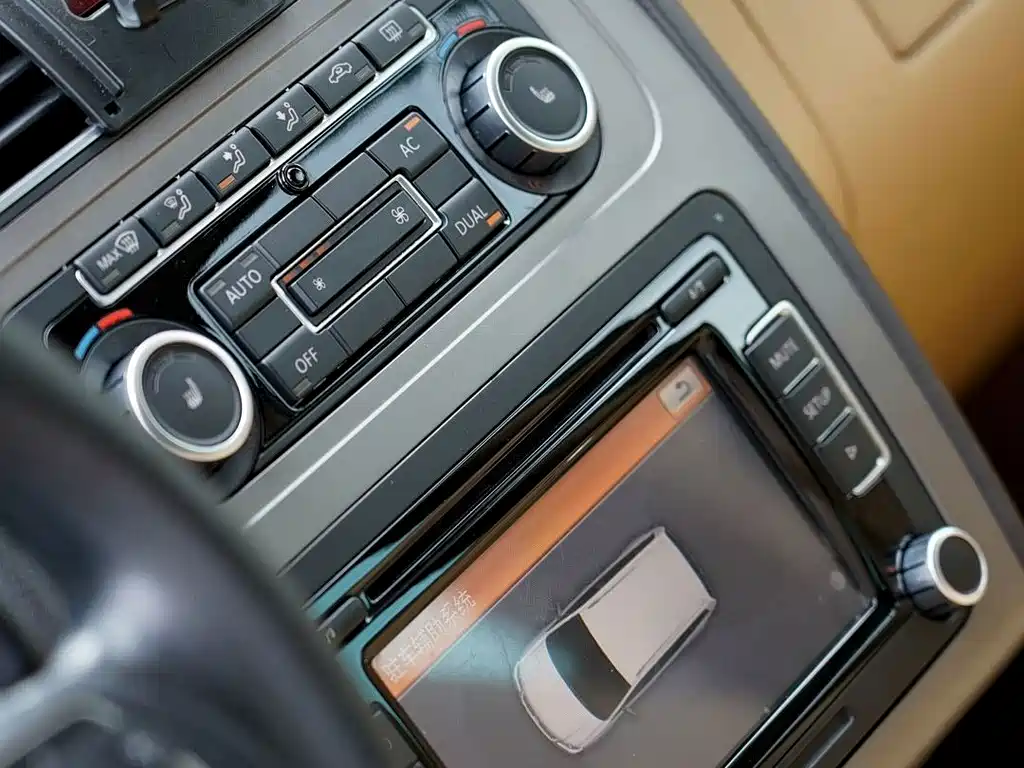 Volkswagen Touran — миниатюра 8