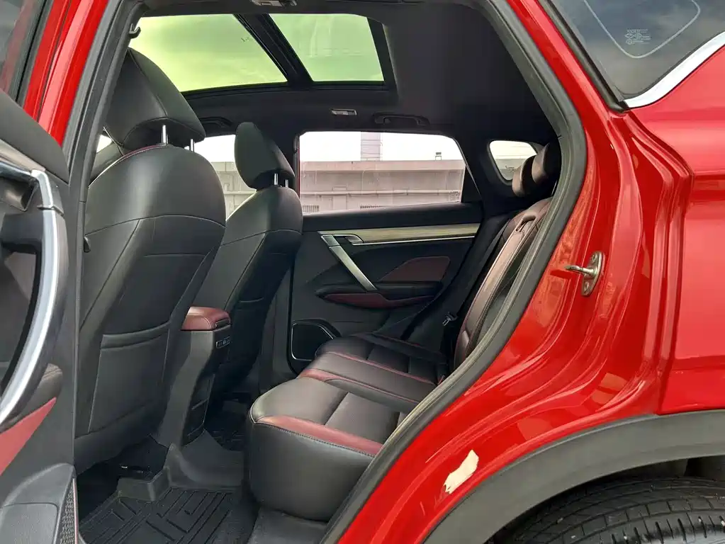 Geely Binyue — миниатюра 6