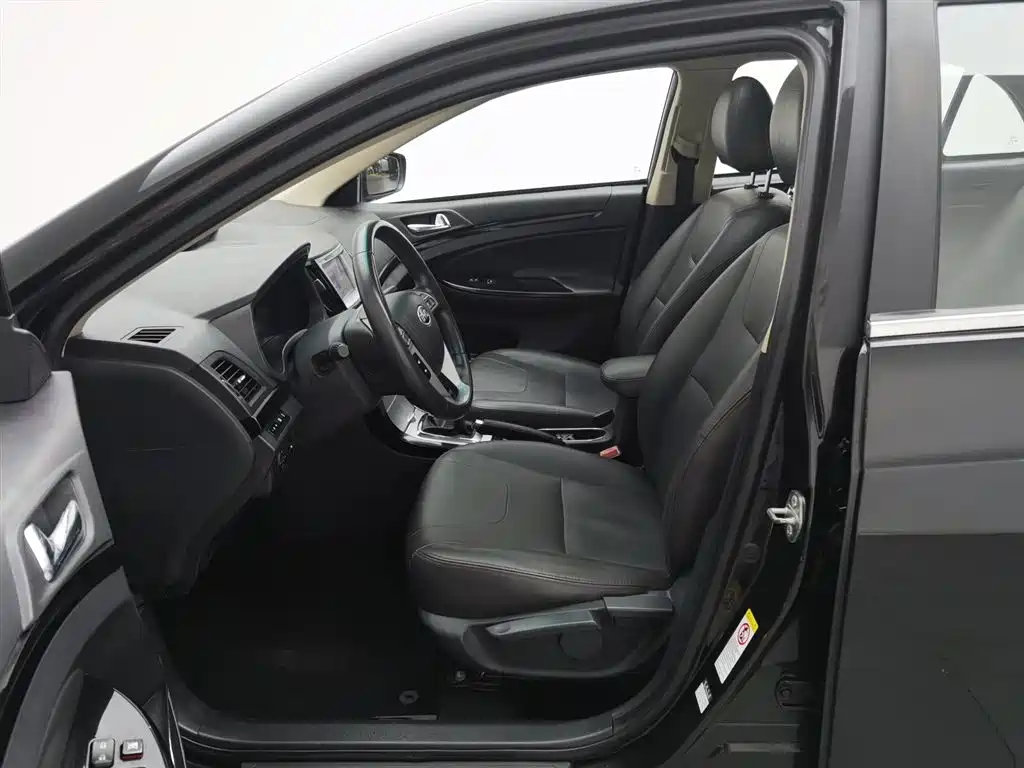 BYD Surui 2014 1.5L MT Luxury