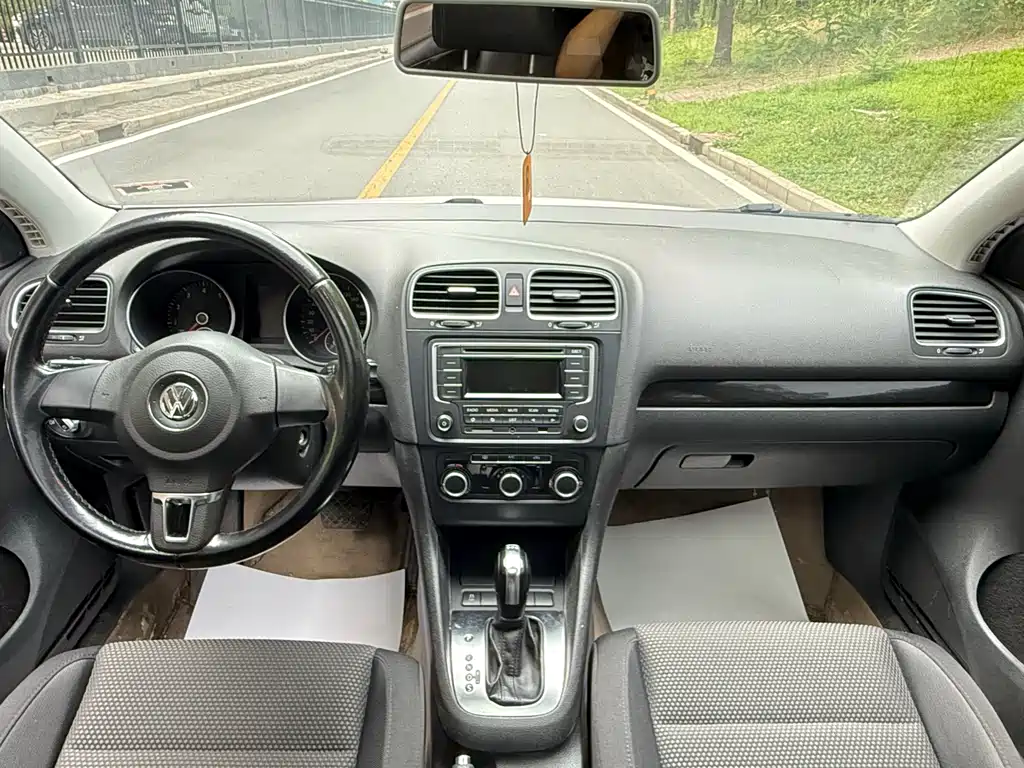 Volkswagen Golf 2012 1.4TSI AT Comfort