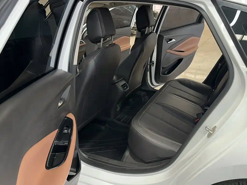 Buick Verano — миниатюра 16