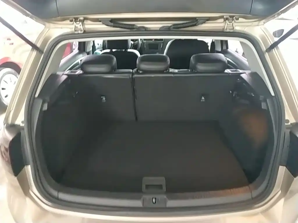 Volkswagen Golf — миниатюра 19