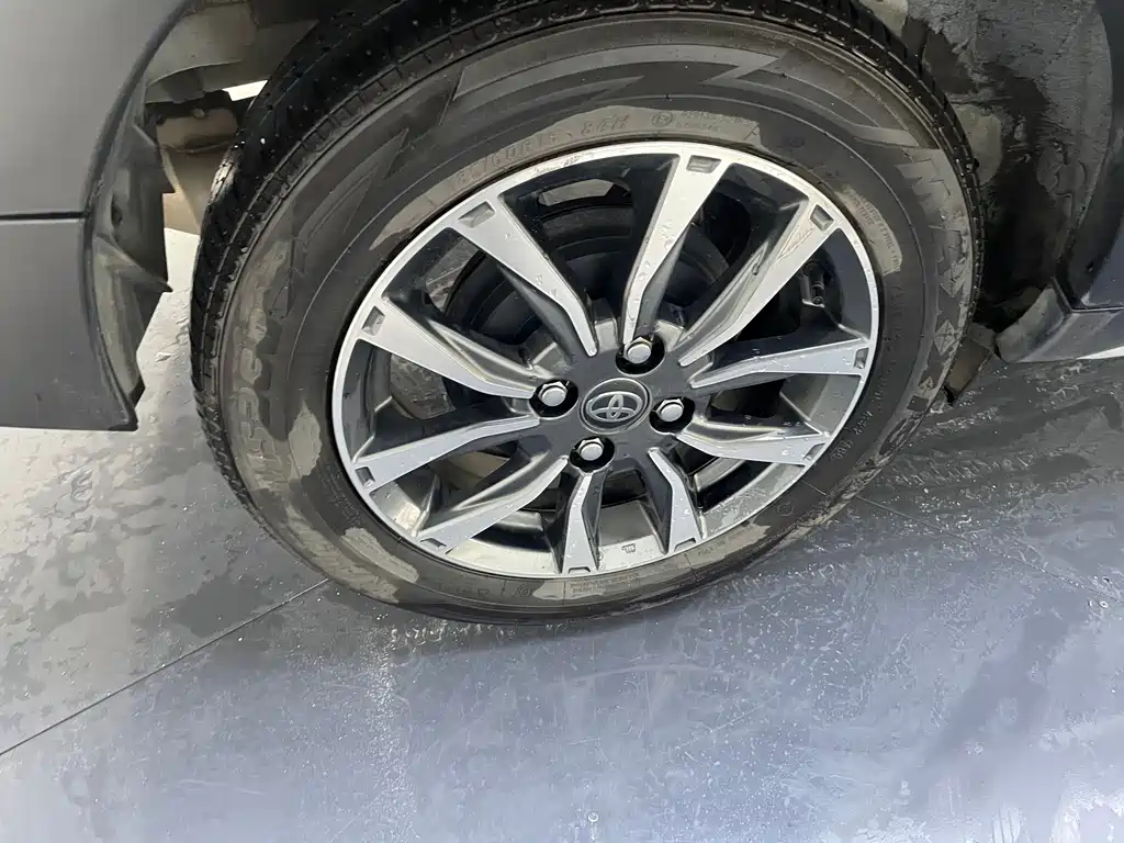 Toyota Yaris L — миниатюра 11