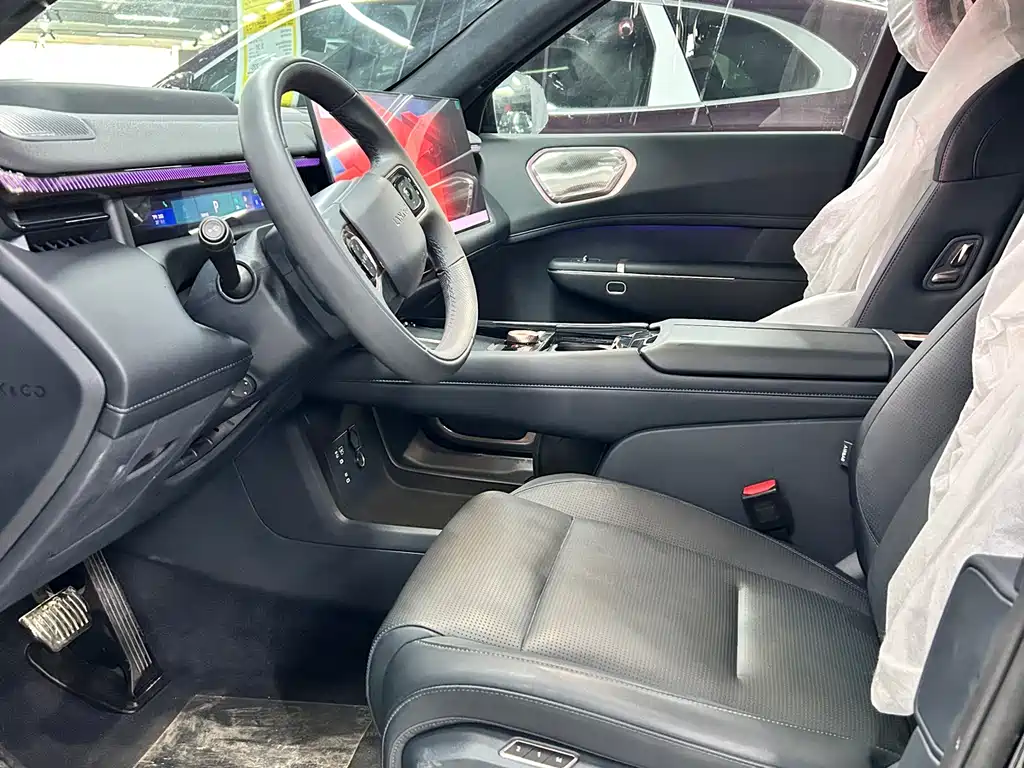 Lynk & Co 900 2025 2.0T Ultra 6 мест