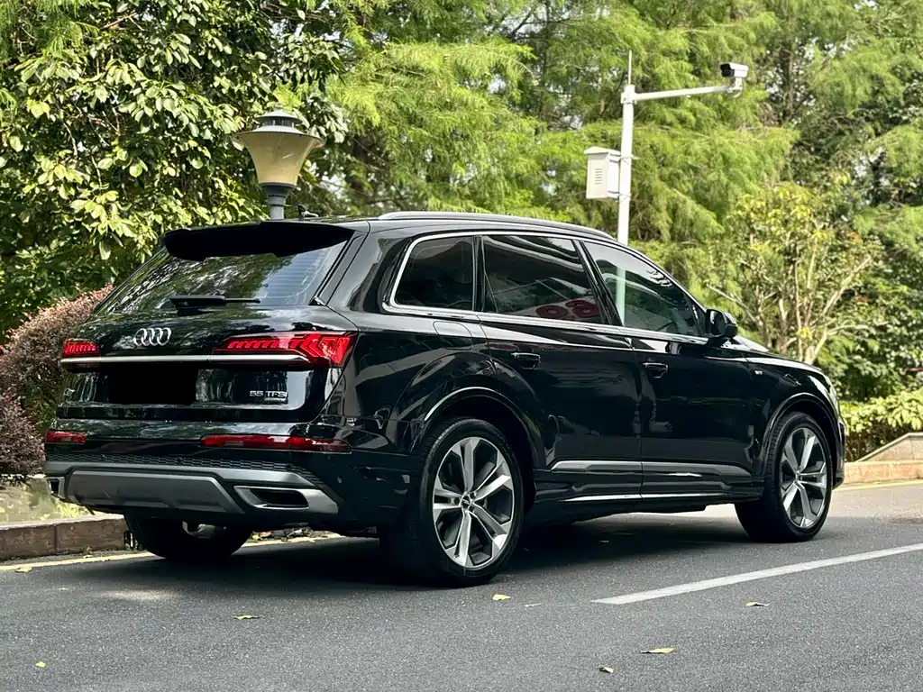 Audi Q7 2020 55 TFSI quattro S line Sport