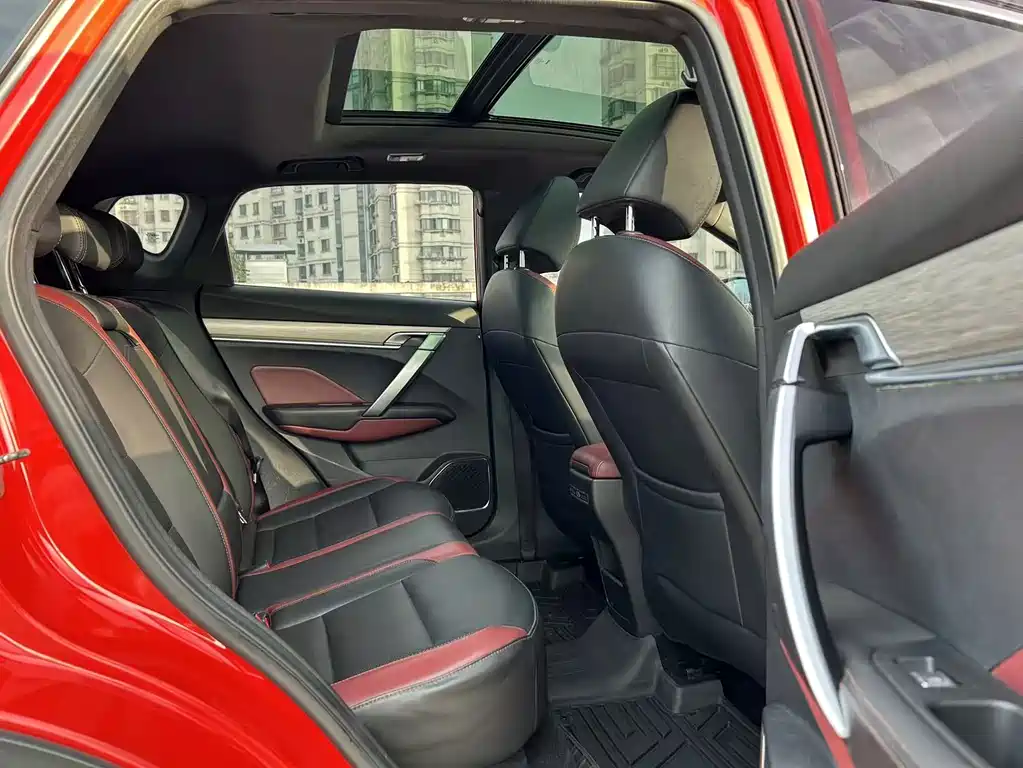 Geely Binyue — миниатюра 16
