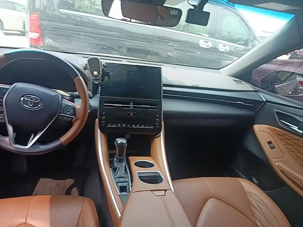 Toyota Avalon — миниатюра 12